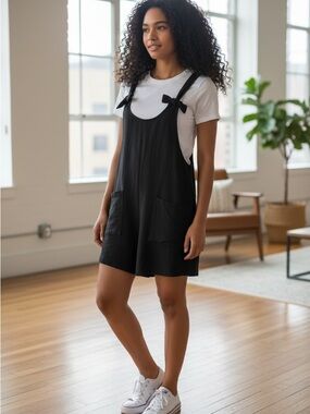 Emery Rose Black Romper M Tie Strap Overall Style Flowy Casual Outfit